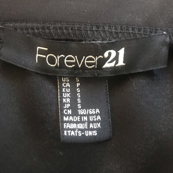 Black Mini Skirt - Gold Design. SIZE SMALL - Picture 6 of 6